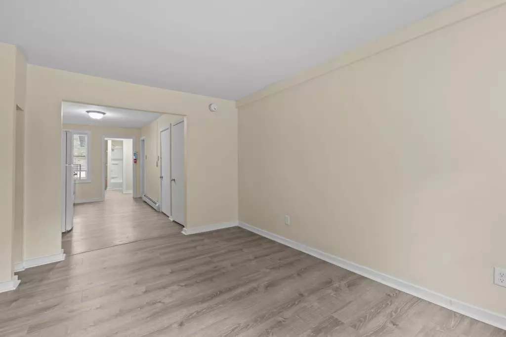 Spacious 2 bedroom available!