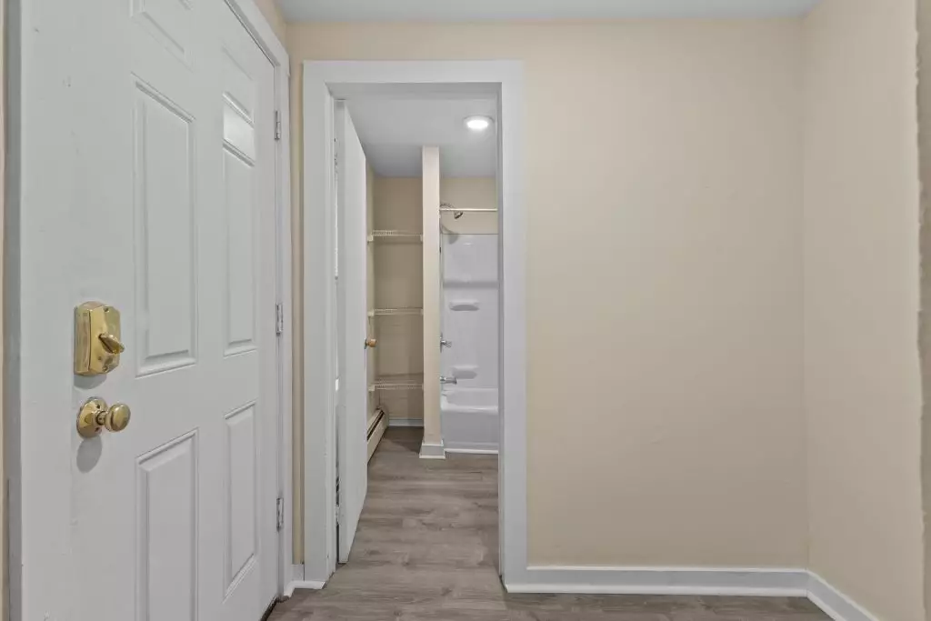 Spacious 2 bedroom available!
