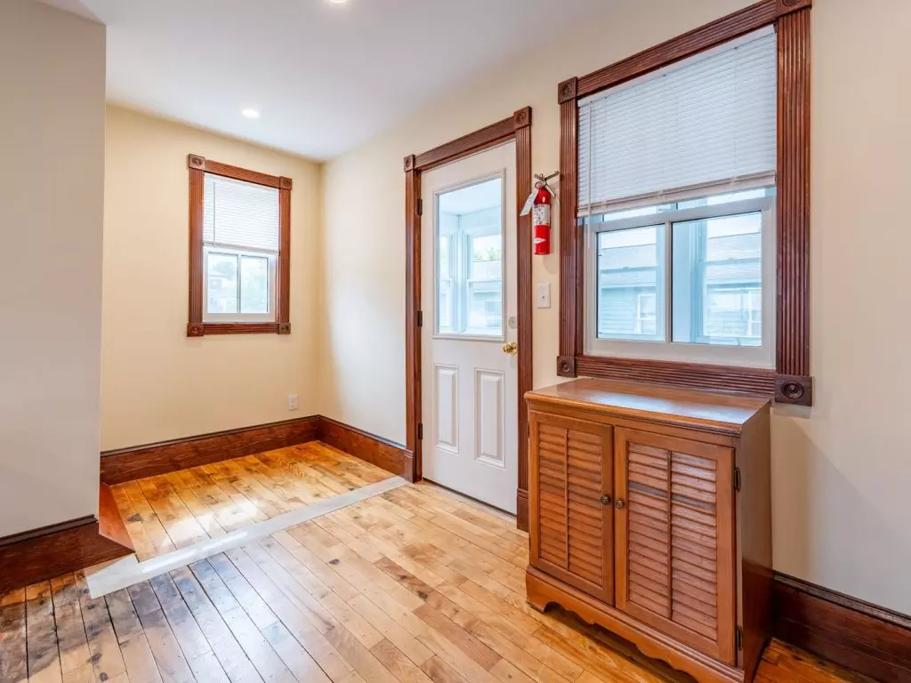 88 North Winooski Ave #1, Burlington, VT | 4 Bedroom + Office Near UVM | June 2027