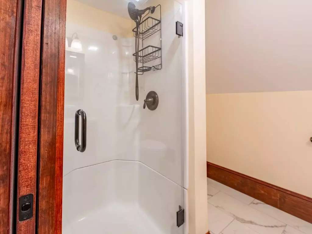 88 North Winooski Ave #1, Burlington, VT | 4 Bedroom + Office Near UVM | June 2027
