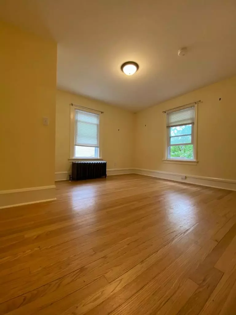 60 Spruce St #2, Burlington, VT | Beautiful 2-Story Downtown Apartment | June 2027