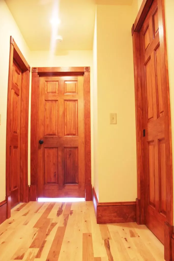 4 Bedroom Downtown Burlington Apartment | Unique 2-Level Layout & Updated Kitchen | June 2027
