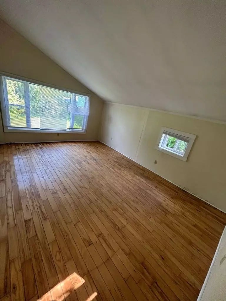79B Chase St, Burlington, VT | 3 Bedroom Apartment Near UVM & Winooski | June 2027