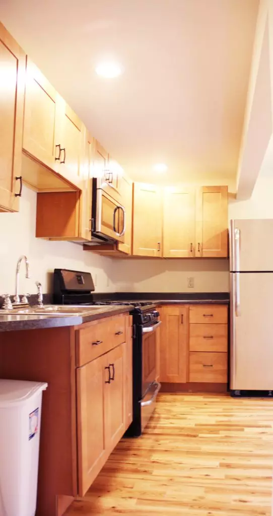 39 Cedar St, Burlington, VT | Renovated 4 Bedroom House Near Church Street | June 2027