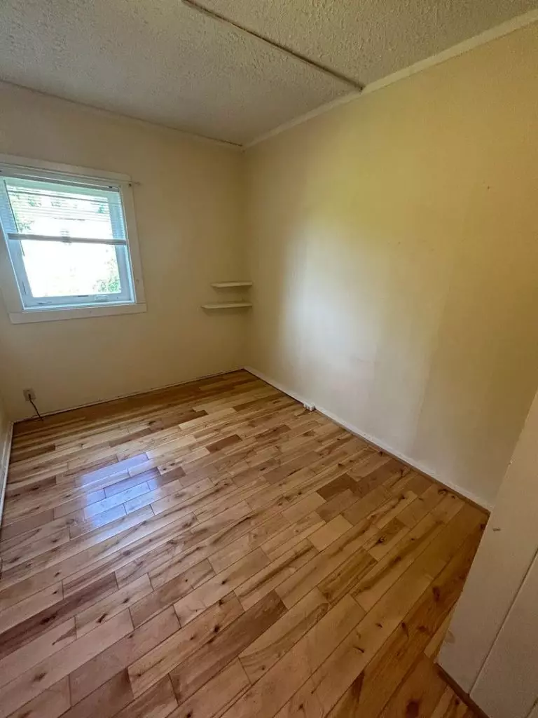 79B Chase St, Burlington, VT | 3 Bedroom Apartment Near UVM & Winooski | June 2027