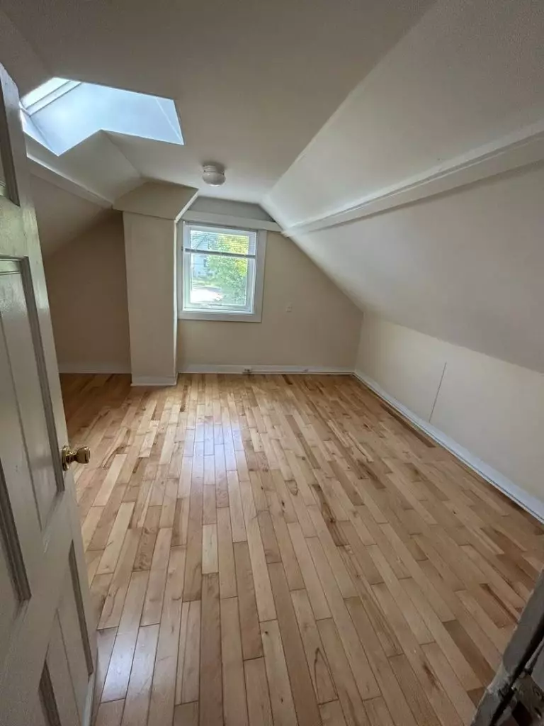 79B Chase St, Burlington, VT | 3 Bedroom Apartment Near UVM & Winooski | June 2027