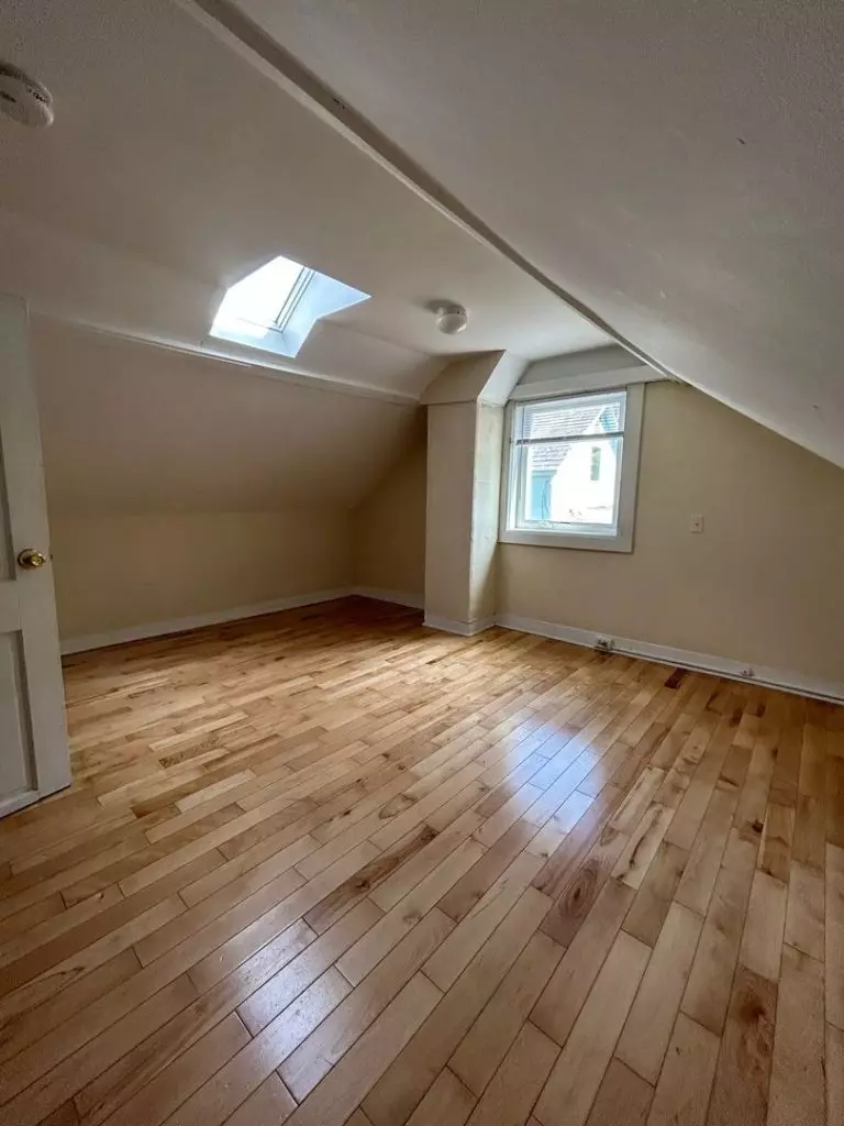79B Chase St, Burlington, VT | 3 Bedroom Apartment Near UVM & Winooski | June 2027
