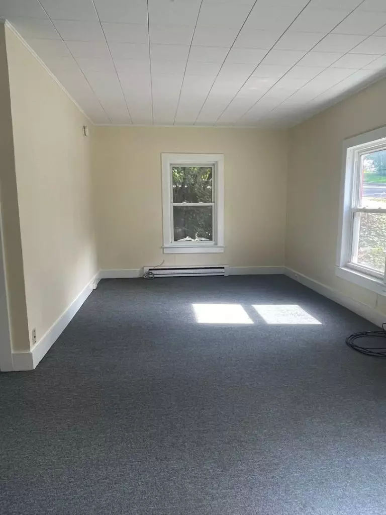 Cozy 1-Bedroom Apartment Available – Optional Carport!