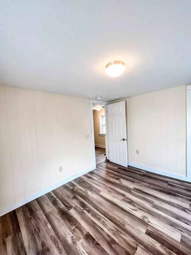 20 Cedar St, Burlington, VT | 5 Bedroom House with Private Yard & Parking | June 2027