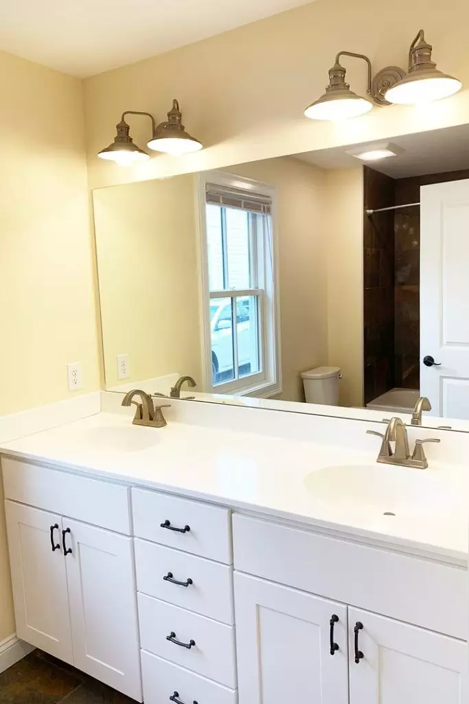 21 Peru St #1, Burlington, VT | Newly Renovated 4 Bedroom, 2 Bathroom Apartment Near Downtown | June 2027