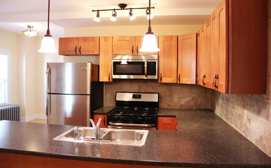 108A North Winooski Ave, Burlington, VT | Renovated 4 Bedroom, 2 Bath Apartment | June 2027