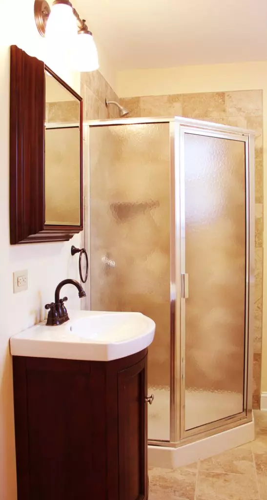 108A North Winooski Ave, Burlington, VT | Renovated 4 Bedroom, 2 Bath Apartment | June 2027