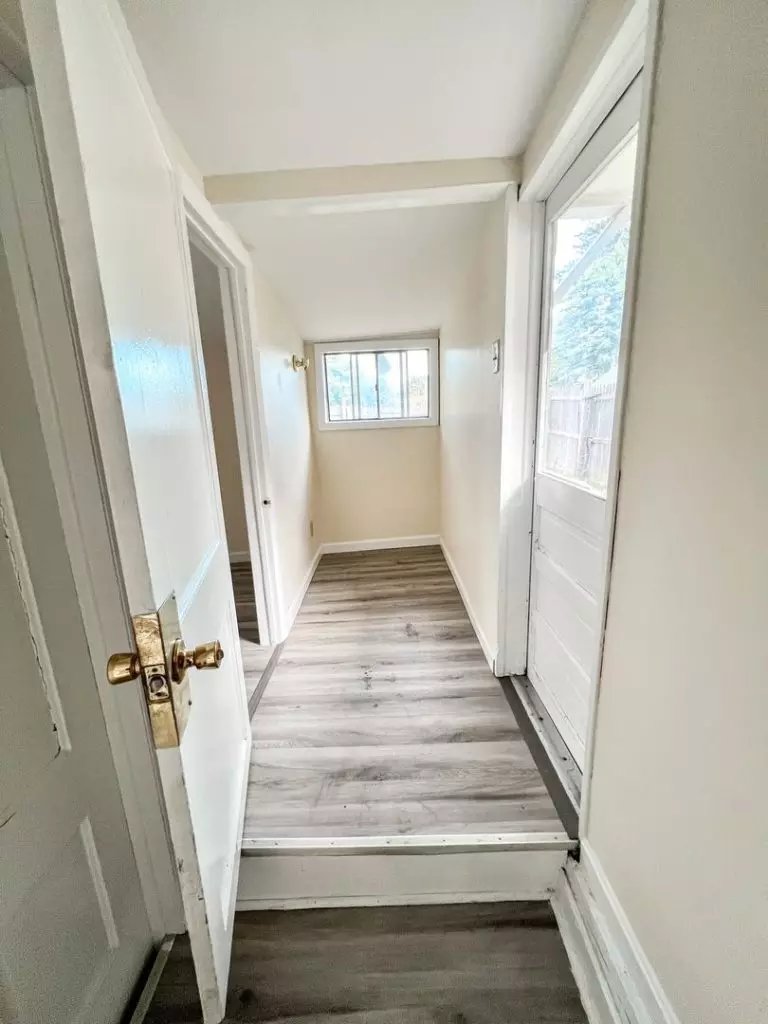 20 Cedar St, Burlington, VT | 5 Bedroom House with Private Yard & Parking | June 2027