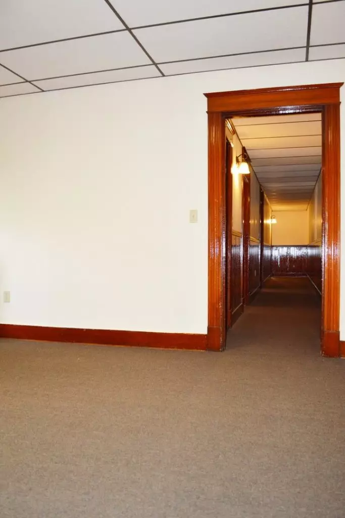 100 No. Winooski Ave B-1, Burlington, VT | Large 4 Bedroom Apartment with Heat & Hot Water Included | June 2027
