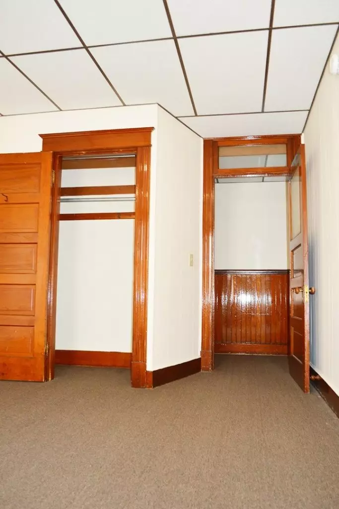 100 No. Winooski Ave B-1, Burlington, VT | Large 4 Bedroom Apartment with Heat & Hot Water Included | June 2027