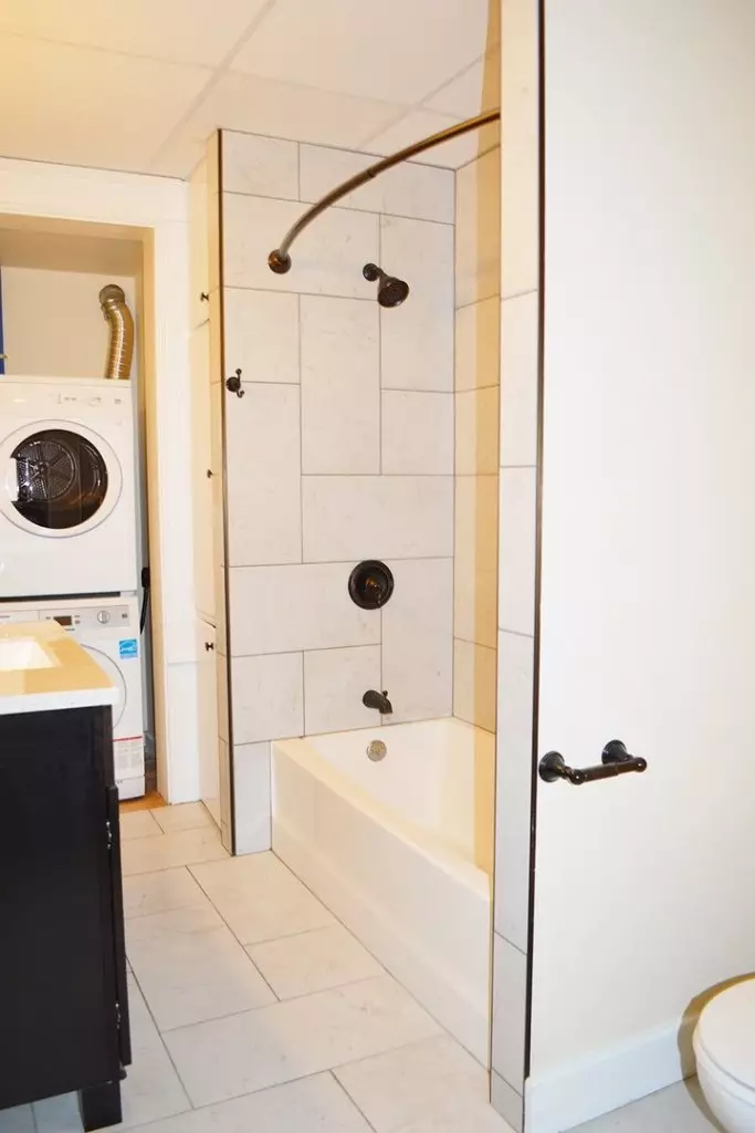 100 No. Winooski Ave B-1, Burlington, VT | Large 4 Bedroom Apartment with Heat & Hot Water Included | June 2027