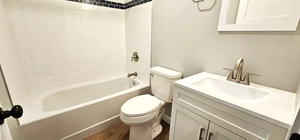 Newly Renovated 4 Bedroom Apartment in Burlington, VT | 1 Bath, Laundry & Yard | June 2027