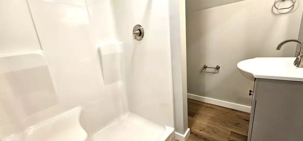 Newly Renovated 4 Bedroom Apartment in Burlington, VT | 1 Bath, Laundry & Yard | June 2027