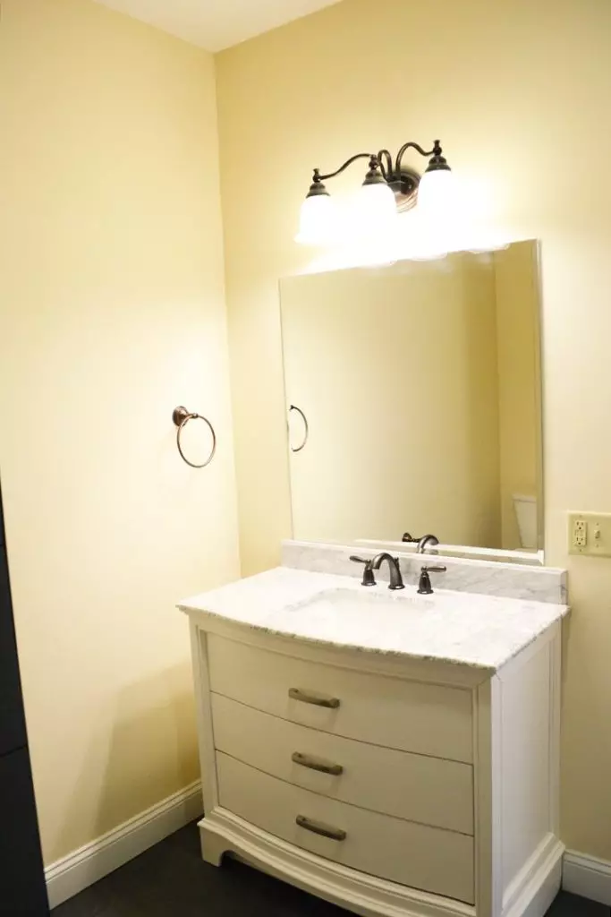 131 Archibald St, Burlington, VT | Renovated 4 Bedroom, 2 Bath Apartment with Parking | June 2027