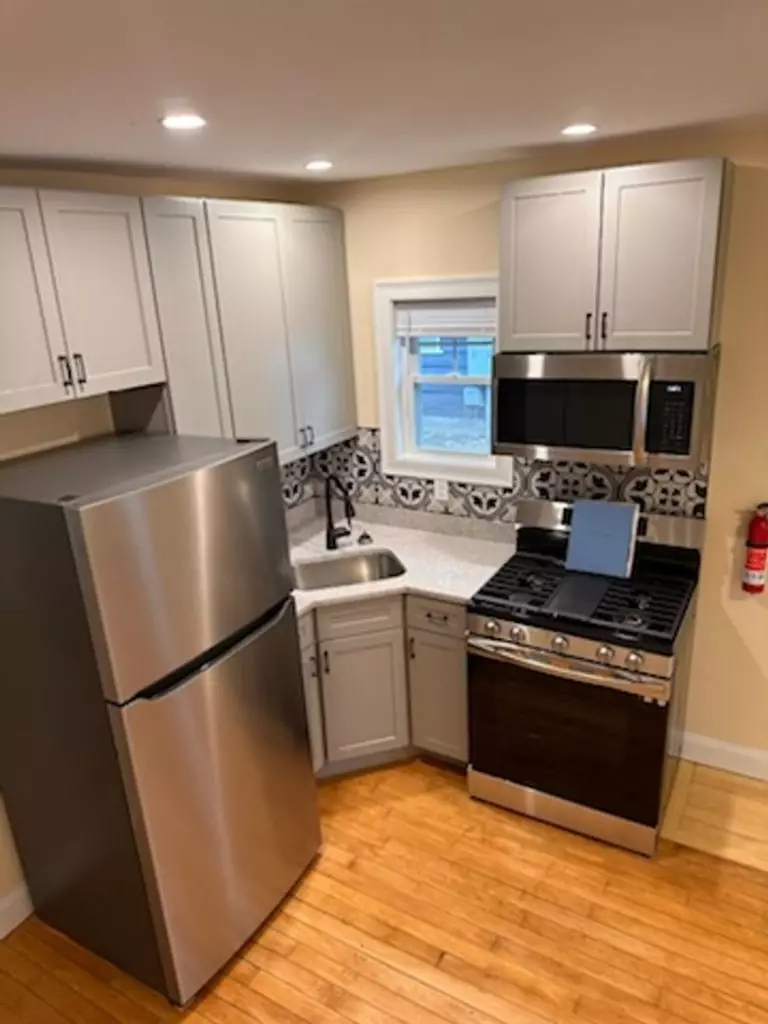 56 Campus Ct, Burlington, VT | Newly Renovated 3 Bedroom Apartment Near UVM | June 2027