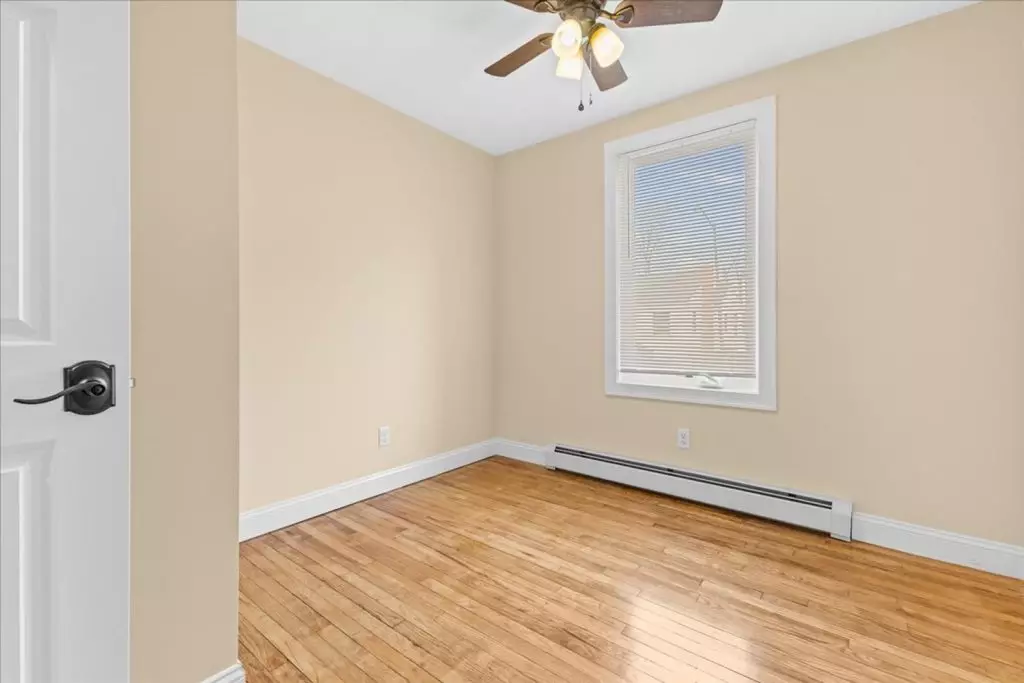 Newly Renovated 4 Bedroom + Office Apartment in Burlington, VT | Near UVM | June 2027