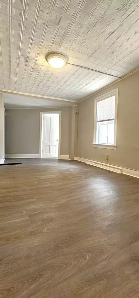 540 St Paul St #1, Burlington, VT | Newly Renovated 3 Bedroom, 1 Bath Apartment | June 2027