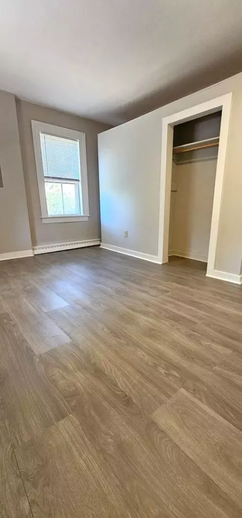 540 St Paul St #1, Burlington, VT | Newly Renovated 3 Bedroom, 1 Bath Apartment | June 2027