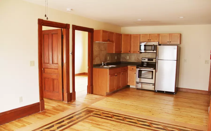 46 No. Champlain St #2, Burlington, VT | Gorgeous 3 Bedroom, 1 Bath Apartment | June 2027