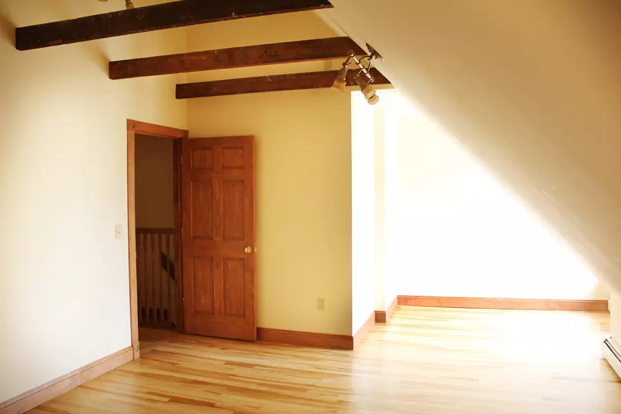 46 No. Champlain St #2, Burlington, VT | Gorgeous 3 Bedroom, 1 Bath Apartment | June 2027