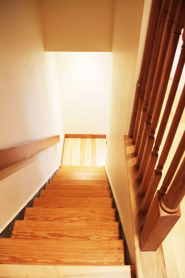 46 No. Champlain St #2, Burlington, VT | Gorgeous 3 Bedroom, 1 Bath Apartment | June 2027