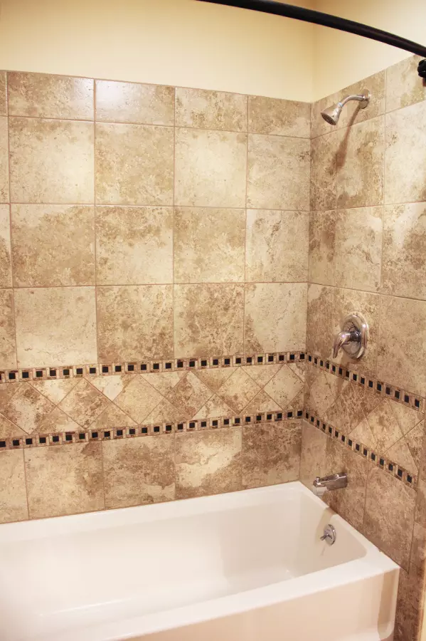 46 No. Champlain St #2, Burlington, VT | Gorgeous 3 Bedroom, 1 Bath Apartment | June 2027