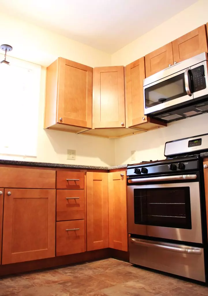 359 Saint Paul St #4, Burlington, VT | Huge 3 Bedroom Downtown Apartment with Parking | June 2027