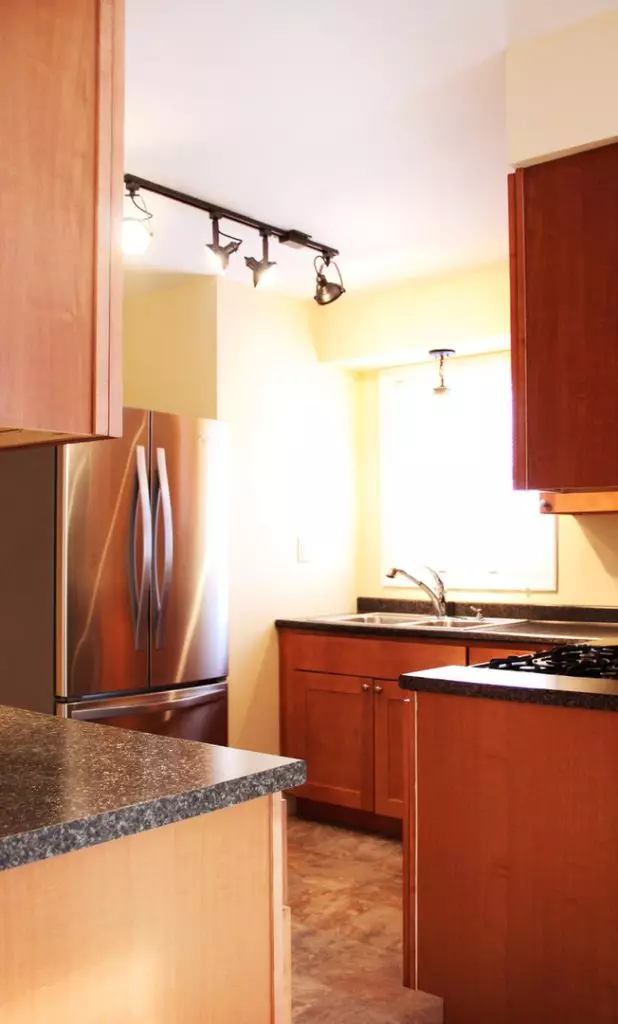 359 Saint Paul St #4, Burlington, VT | Huge 3 Bedroom Downtown Apartment with Parking | June 2027