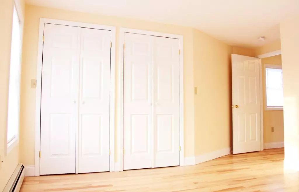 359 Saint Paul St #4, Burlington, VT | Huge 3 Bedroom Downtown Apartment with Parking | June 2027