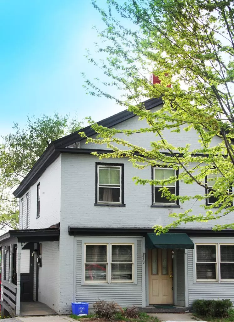 359 Saint Paul St #4, Burlington, VT | Huge 3 Bedroom Downtown Apartment with Parking | June 2027