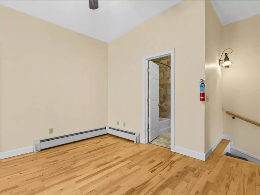 26 Cedar St, Burlington, VT | Renovated 3 Bedroom Apartment with Parking | June 2027