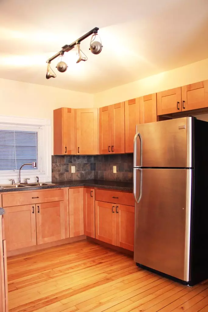 206A North Winooski Ave, Burlington, VT | Renovated 3 Bedroom Apartment Near UVM & Champlain College | June 2027