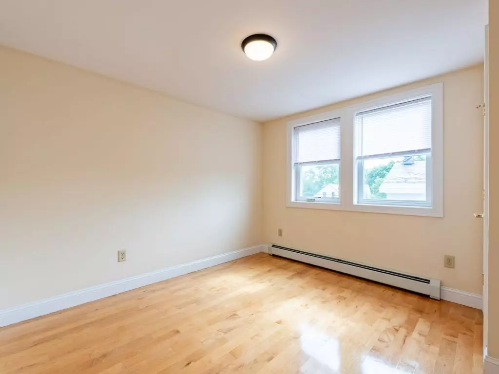 158E North St, Burlington, VT | 3 Bedroom, 2 Bathroom Apartment Near UVM | June 2027