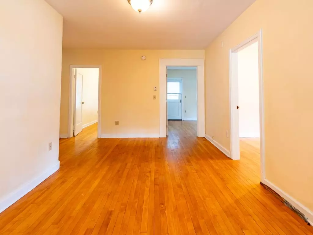 124 North Willard St, Burlington, VT | 3 Bedroom Apartment Near UVM & Downtown | June 2027