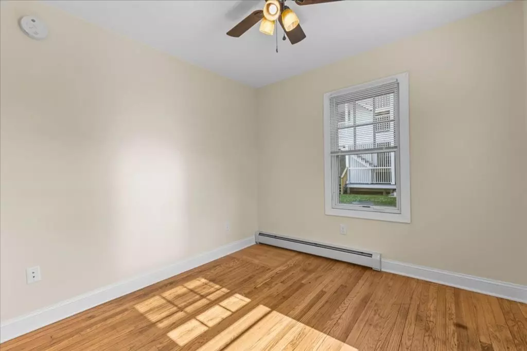 Newly Renovated 5 Bedroom Apartment in Burlington, VT | Free Parking & Near UVM | June 2027