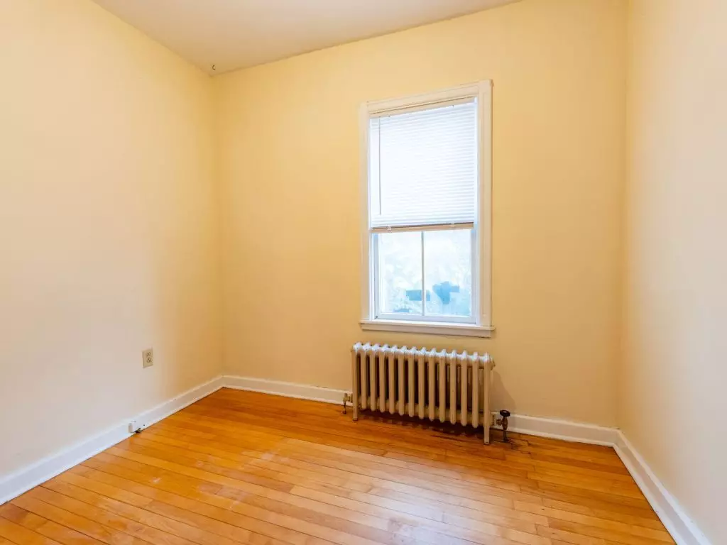 124 North Willard St, Burlington, VT | 3 Bedroom Apartment Near UVM & Downtown | June 2027