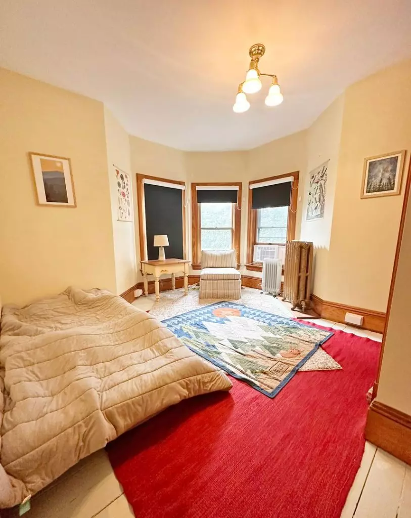 Spacious 8-Bedroom House Near UVM – 132 North Willard Street, Burlington, VT