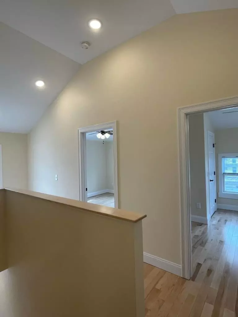 74 Elmwood Ave, Burlington, VT | Newly Renovated 6 Bedroom House Near UVM & Downtown | June 2027