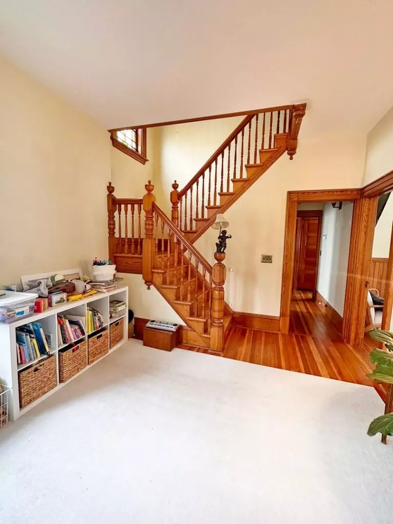Spacious 8-Bedroom House Near UVM – 132 North Willard Street, Burlington, VT