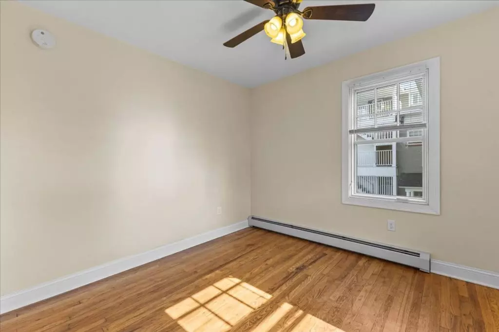 Newly Renovated 5 Bedroom Apartment in Burlington, VT | Free Parking & Near UVM | June 2027