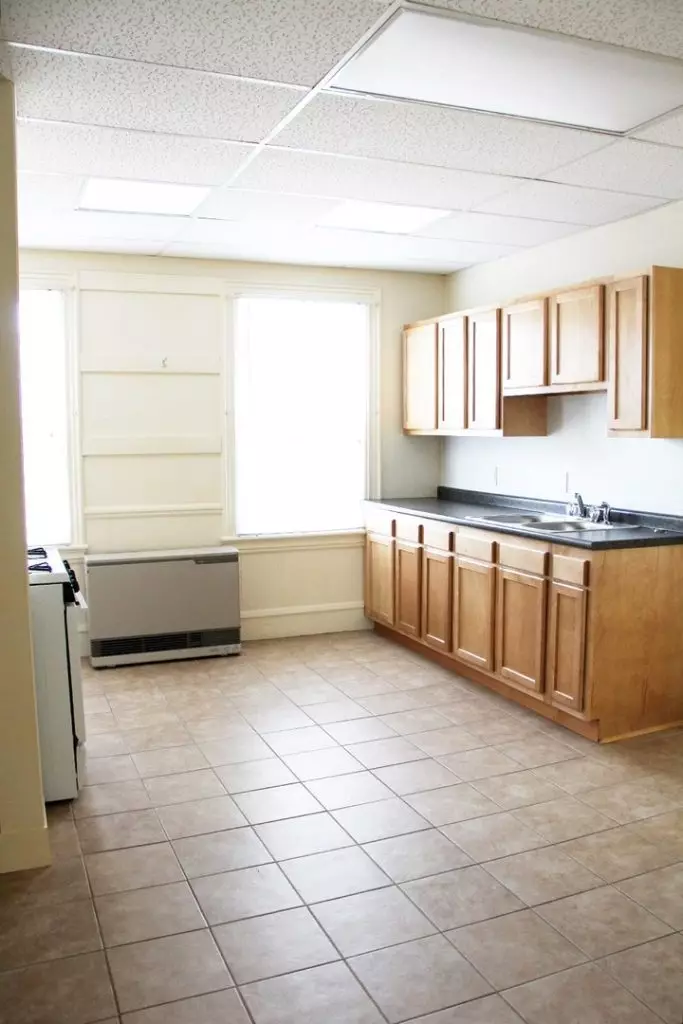 116 North Winooski Ave #2, Burlington, VT | Renovated 3 Bedroom Apartment Near UVM & Downtown | June 2027