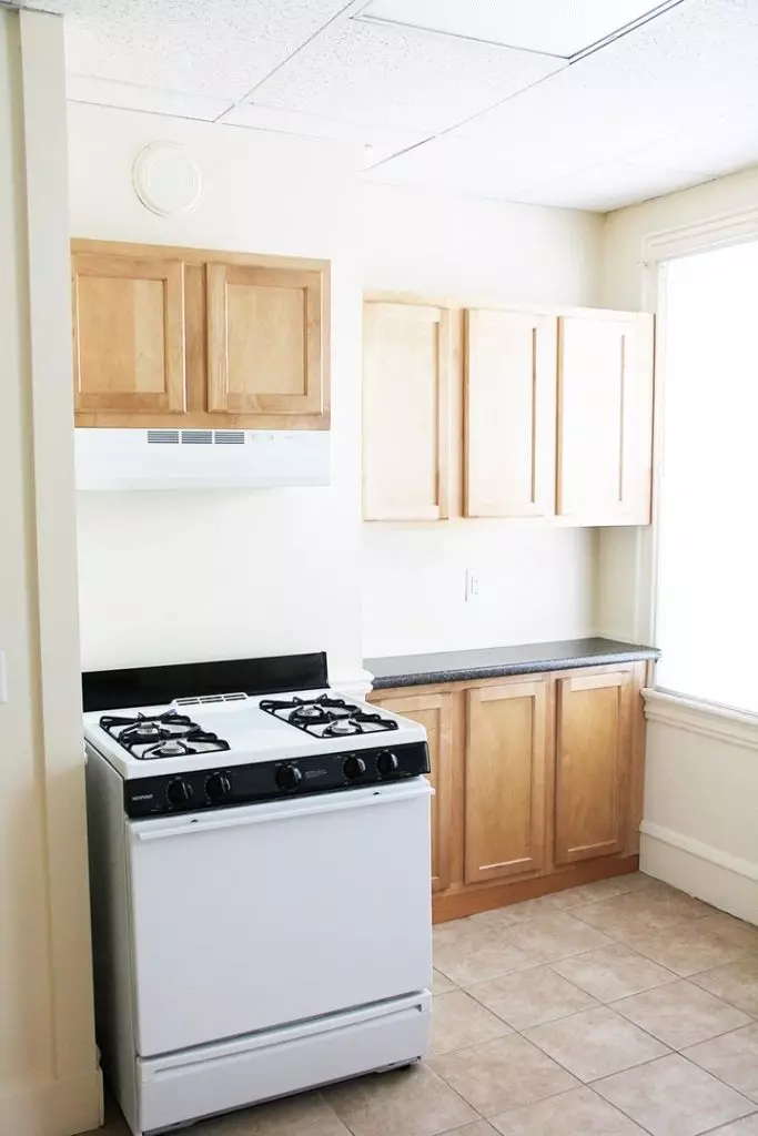 116 North Winooski Ave #2, Burlington, VT | Renovated 3 Bedroom Apartment Near UVM & Downtown | June 2027