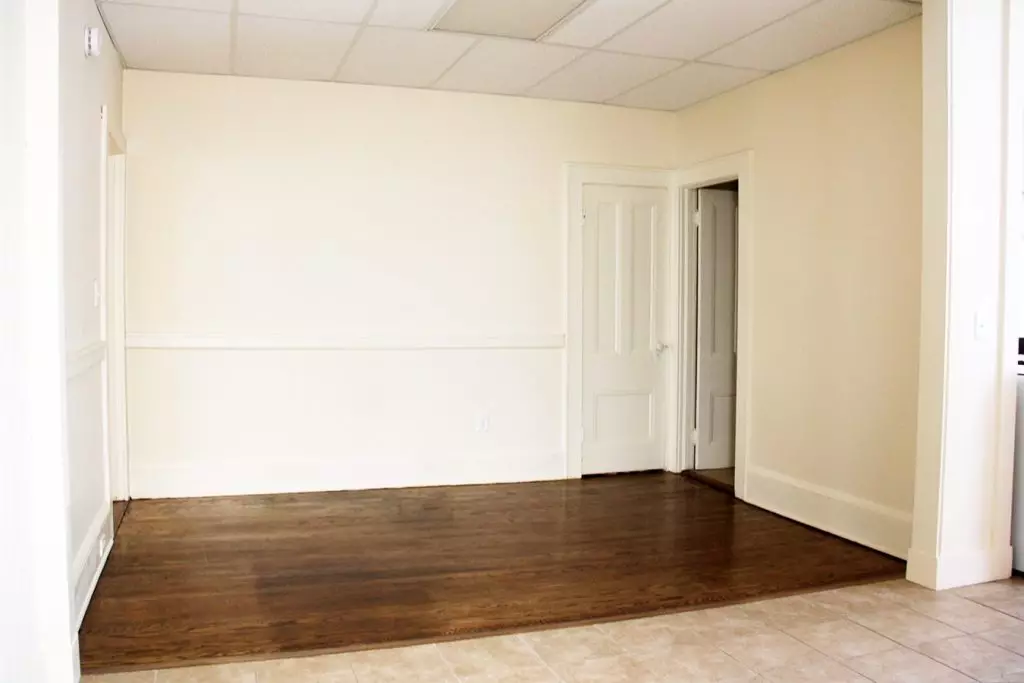 116 North Winooski Ave #2, Burlington, VT | Renovated 3 Bedroom Apartment Near UVM & Downtown | June 2027