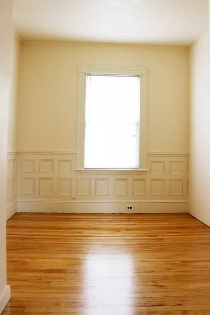 116 North Winooski Ave #2, Burlington, VT | Renovated 3 Bedroom Apartment Near UVM & Downtown | June 2027