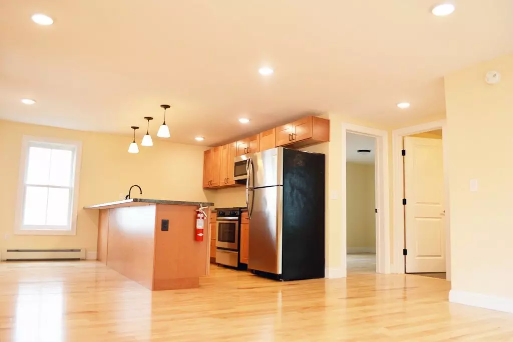 277 North Street, Burlington, VT | Renovated 3 Bedroom, 1.5 Bath Apartment with Parking | June 2027